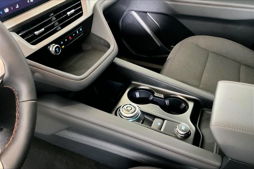 New 2026 Ford Explorer Active RWD image 8