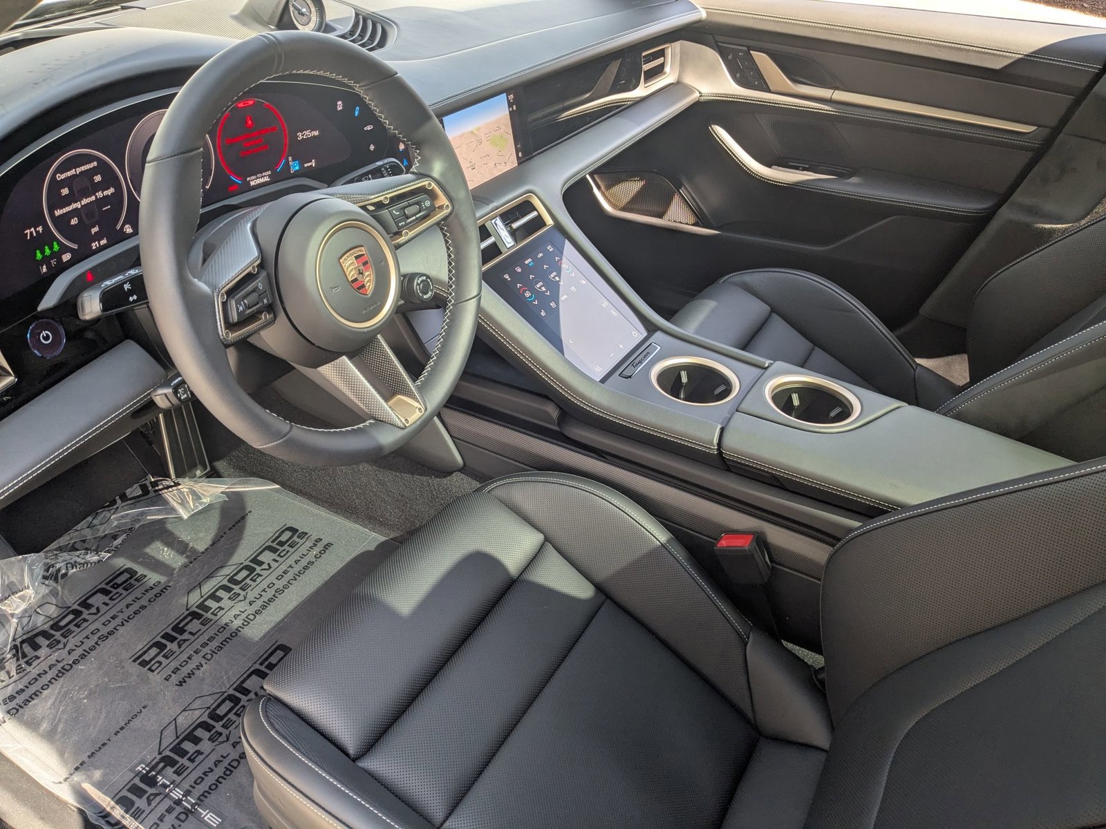 New 2025 Porsche Taycan GTS image 4