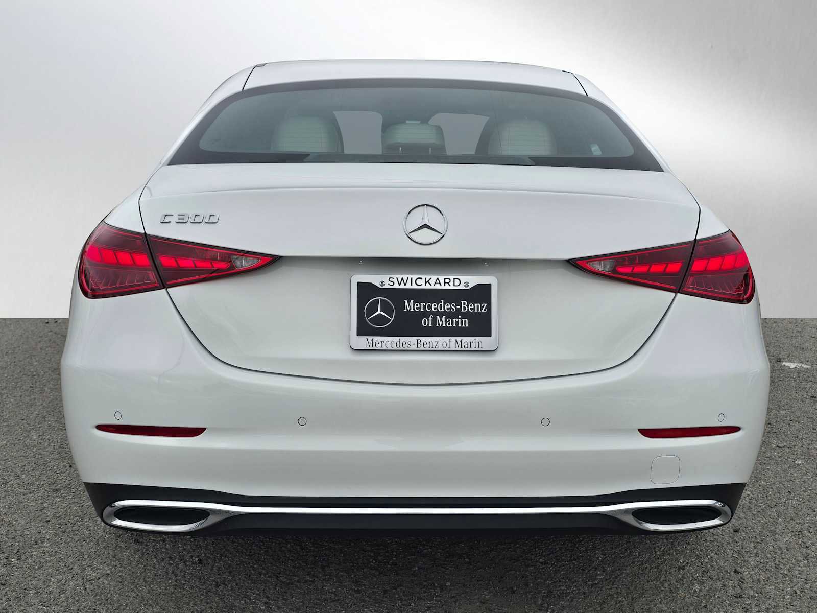 Used 2025 Mercedes-Benz C 300 Sedan image 3