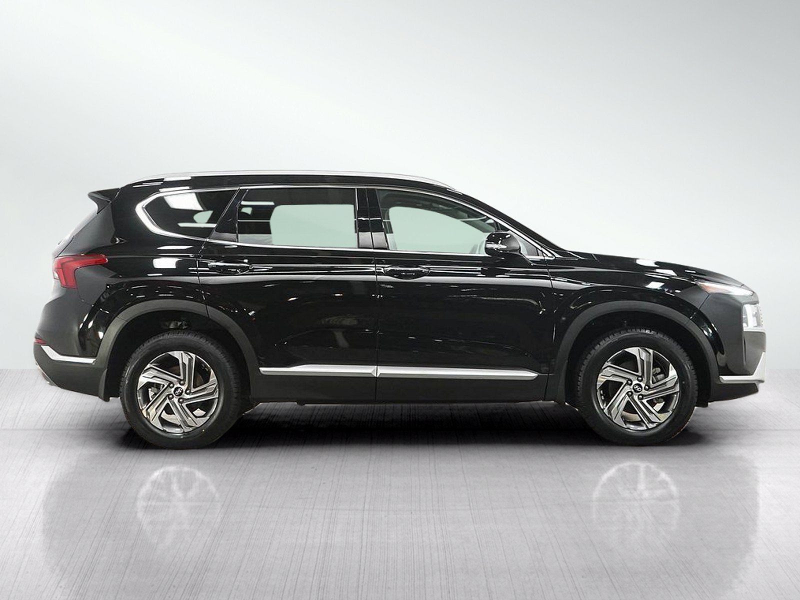 Certified 2023 Hyundai Santa Fe SEL w/ Premium Package AWD/4WD image 6