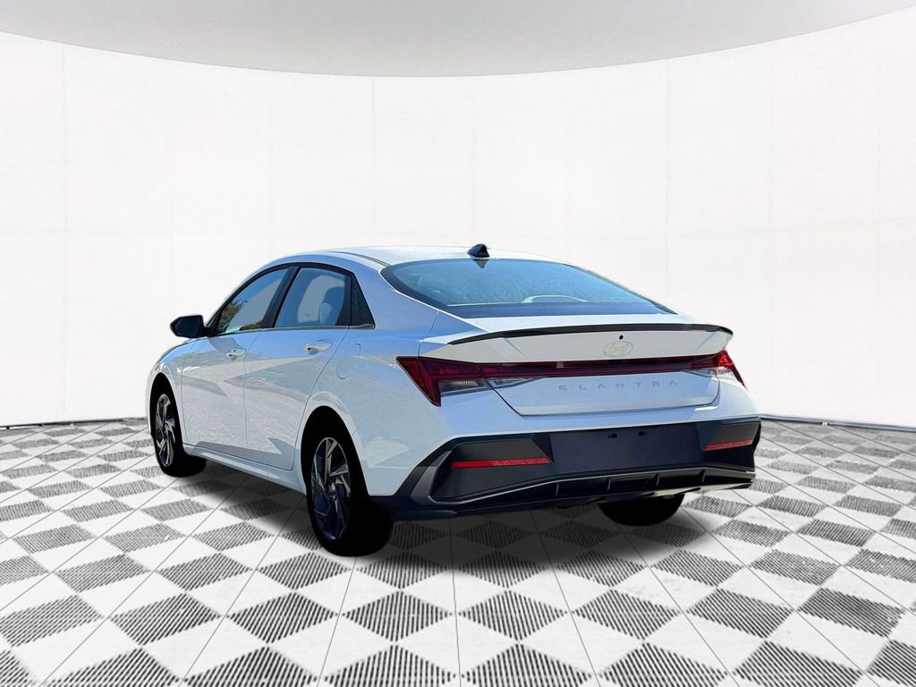 New 2026 Hyundai Elantra SEL Sport image 7