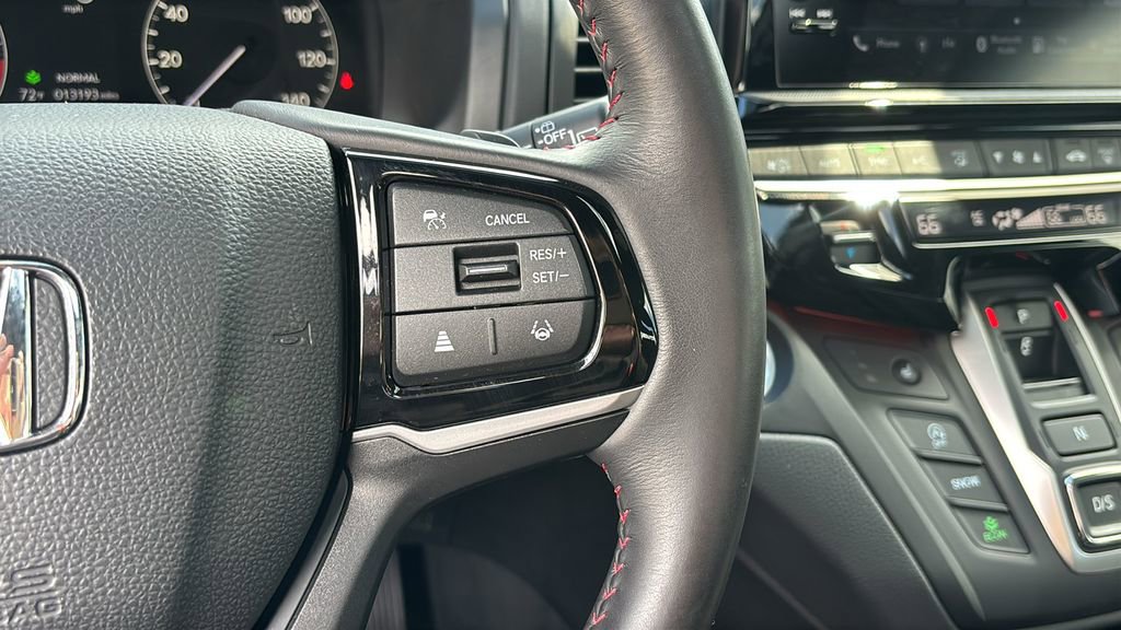 Used 2025 Honda Odyssey Sport-L image 18