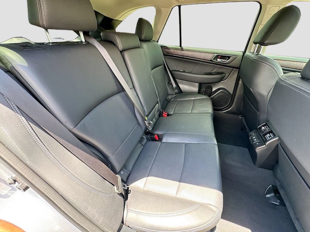 Used 2019 Subaru Outback 3.6R Limited w/ Popular Package #2 AWD/4WD image 36