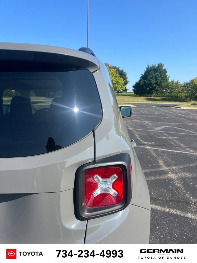 Used 2021 Jeep Renegade Trailhawk w/ Sun & Sound Group AWD/4WD image 17
