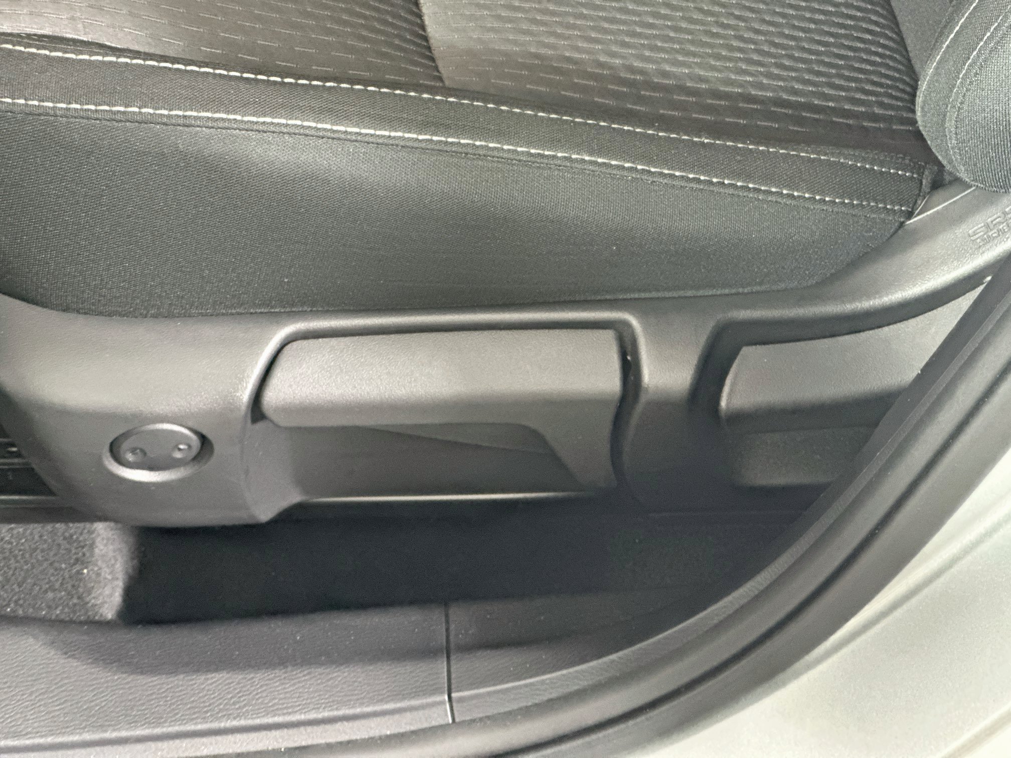 Used 2024 Mitsubishi Outlander ES AWD/4WD image 13