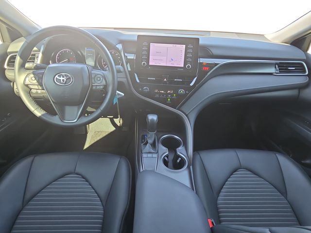 Used 2024 Toyota Camry SE image 9