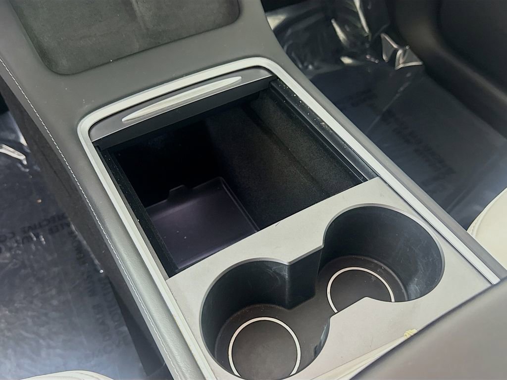 Used 2024 Tesla Model Y Long Range image 21