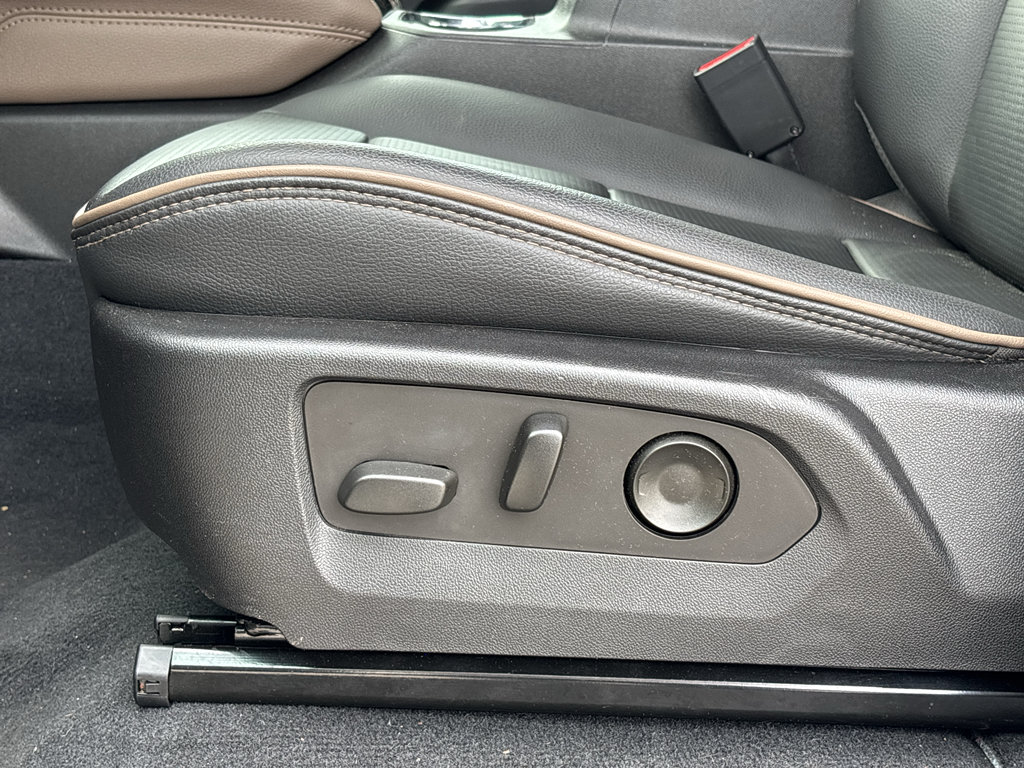 Used 2023 GMC Canyon Denali AWD/4WD image 14