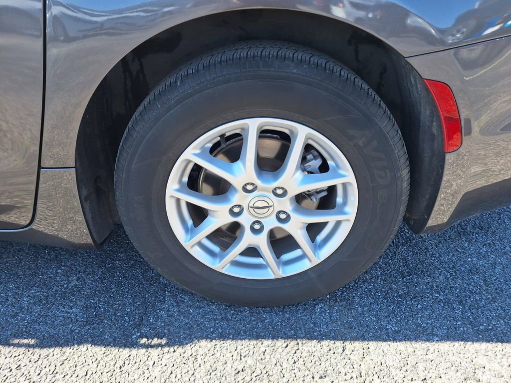 Used 2023 Chrysler Pacifica Touring-L image 23