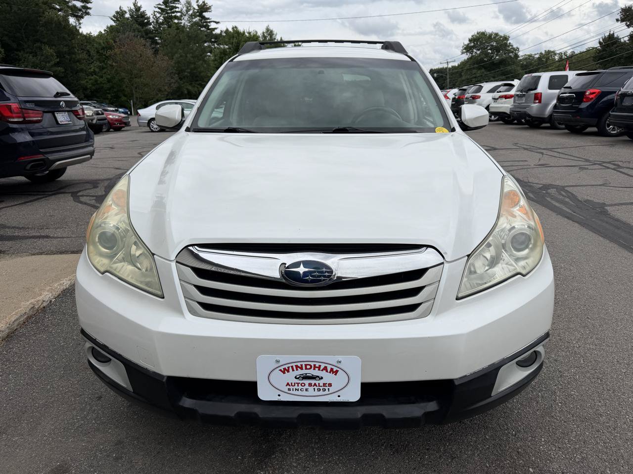 Used 2010 Subaru Outback 2.5i Premium AWD/4WD image 2