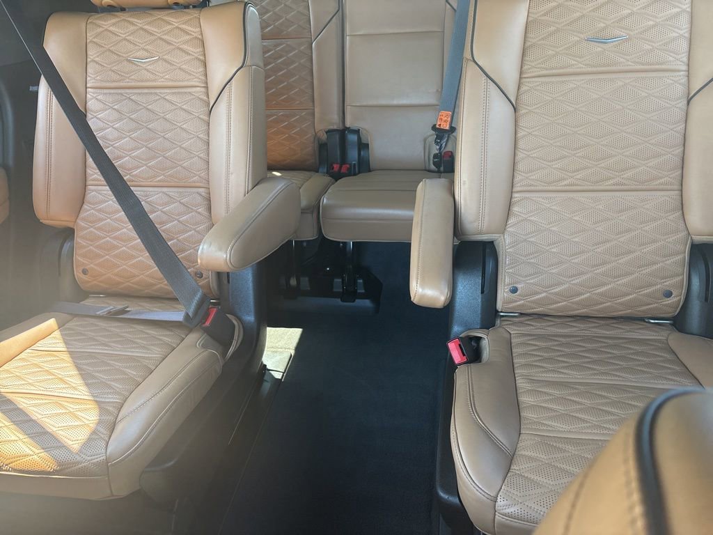 Used 2021 Cadillac Escalade Premium Luxury w/ Performance Package RWD image 26