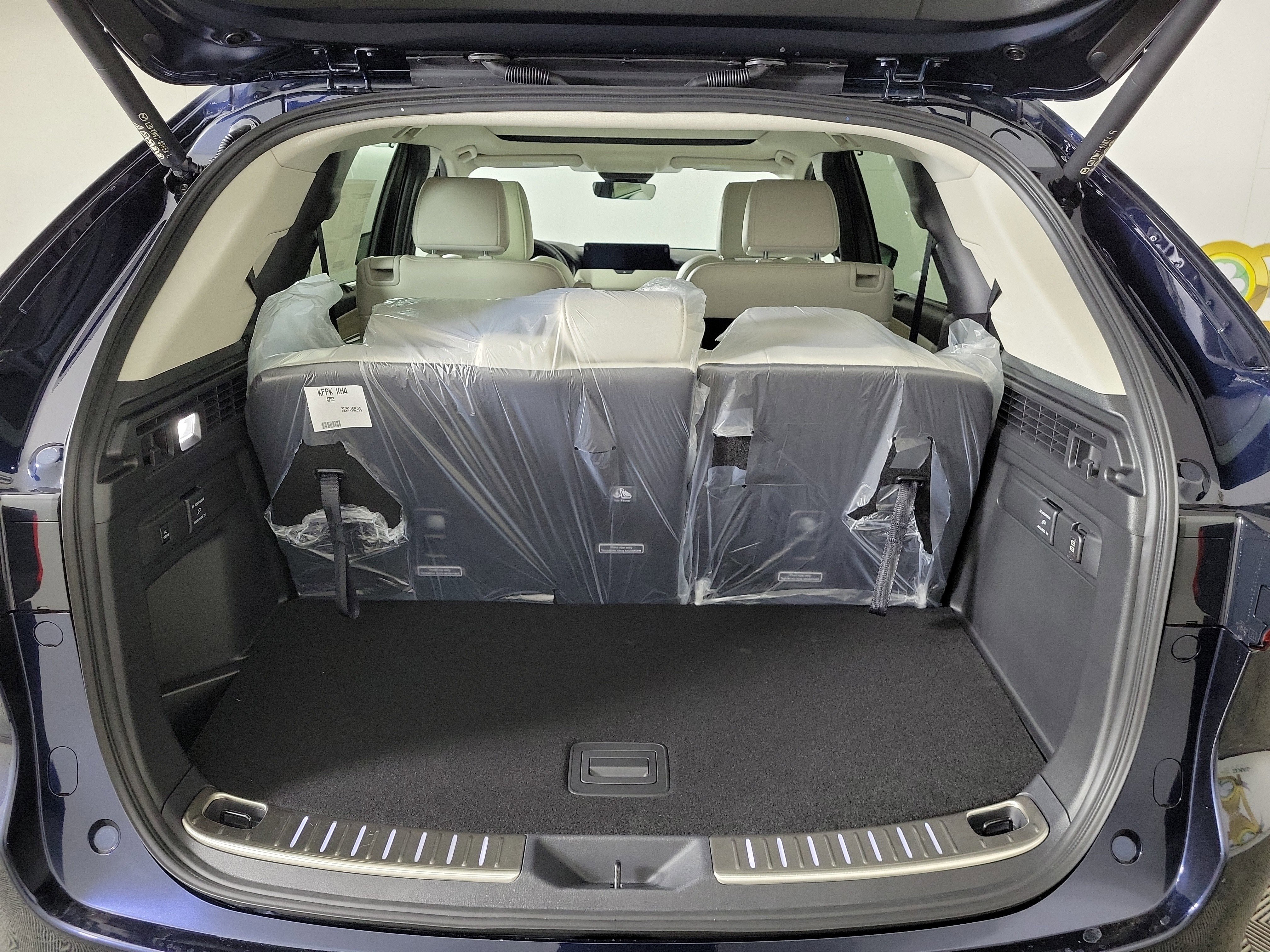 New 2026 MAZDA CX-90 Plug-In Hybrid w/ Premium Plus image 27