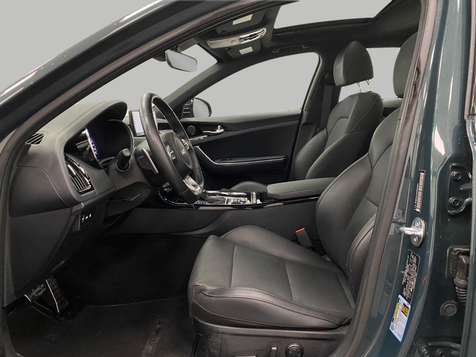 Used 2023 Kia Stinger GT-Line w/ Sun & Sound Package AWD/4WD image 30