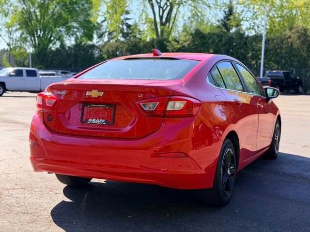 Used 2017 Chevrolet Cruze LT w/ Convenience Package FWD image 3