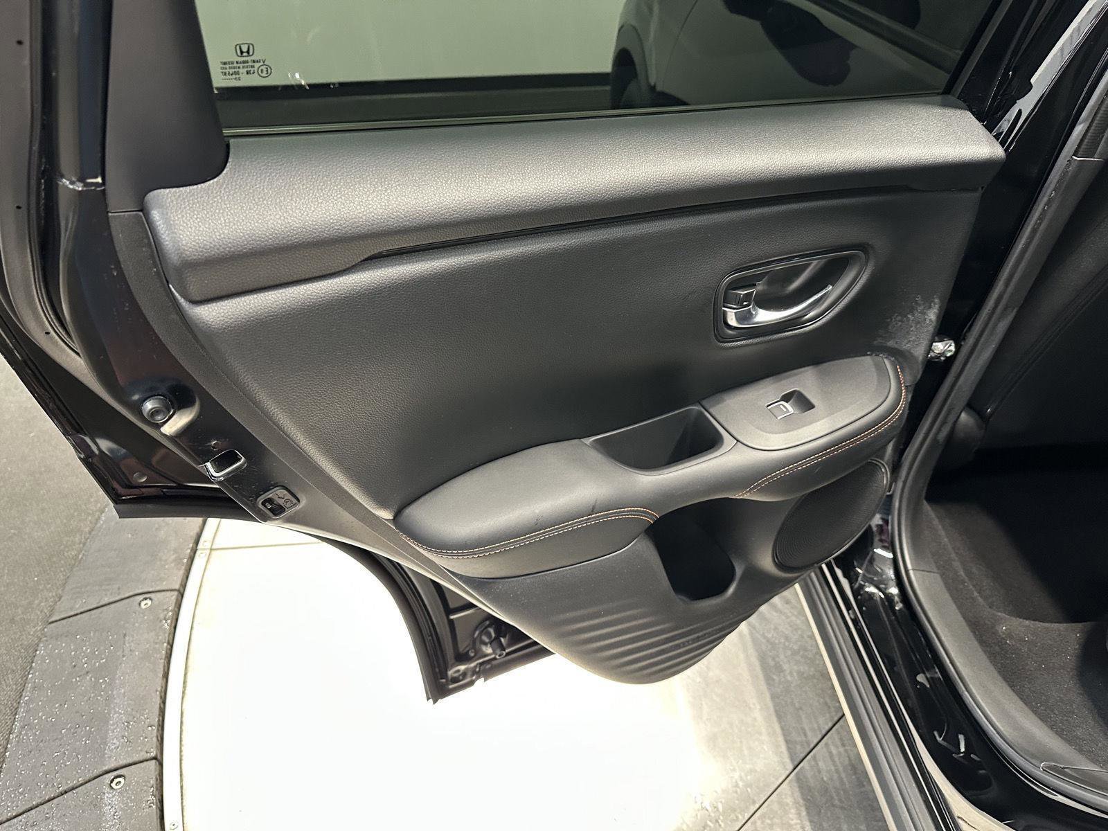 Used 2024 Honda HR-V Sport image 25