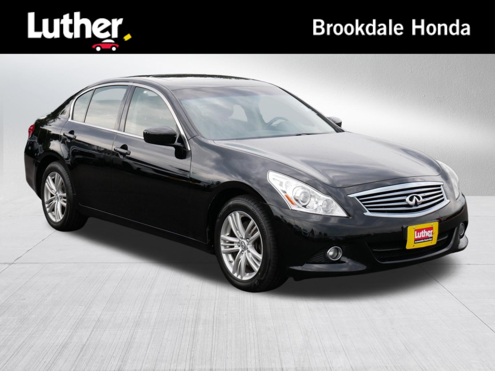 Used 2013 INFINITI G37 x Sedan w/ Premium Pkg AWD/4WD image 1
