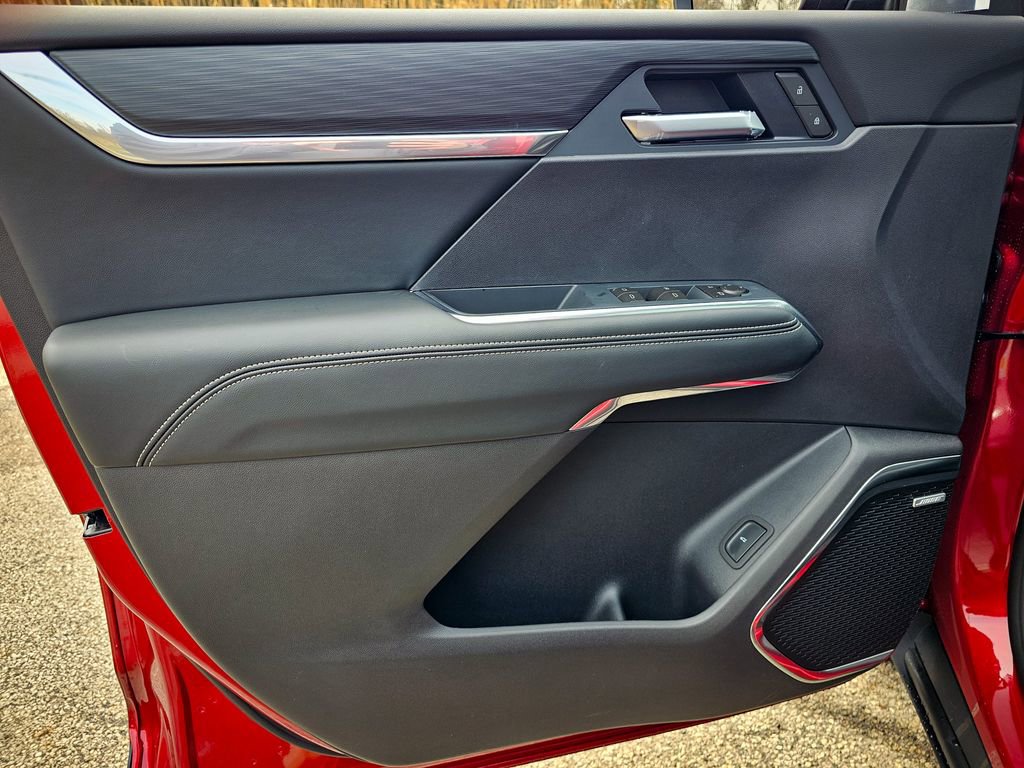 New 2026 GMC Acadia Elevation image 9