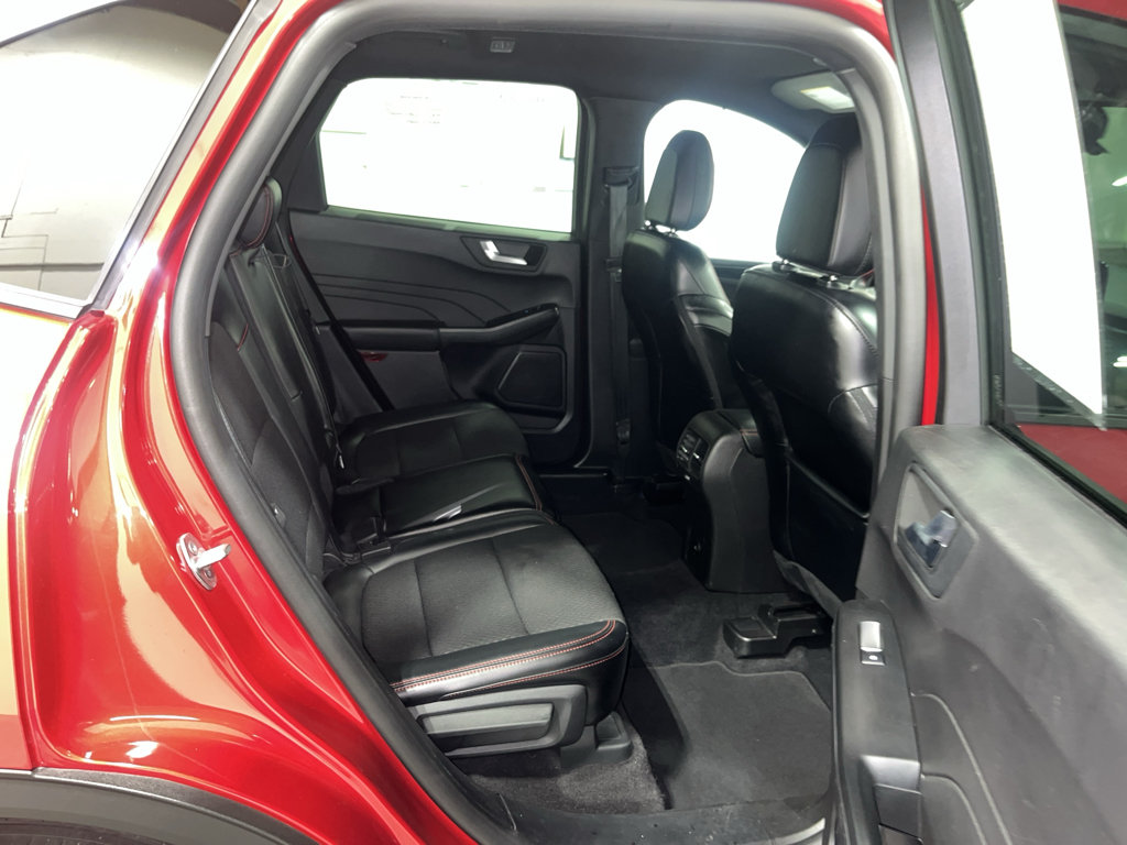 Used 2025 Ford Escape ST-Line Select AWD/4WD image 34
