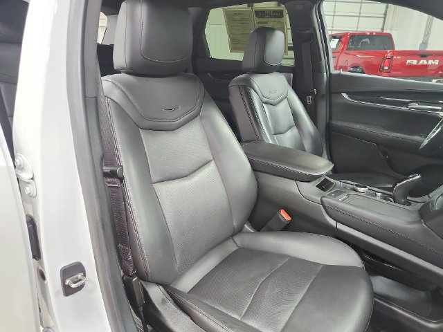 Used 2023 Cadillac XT5 Premium Luxury w/ LPO, Floor Liner Package AWD/4WD image 43