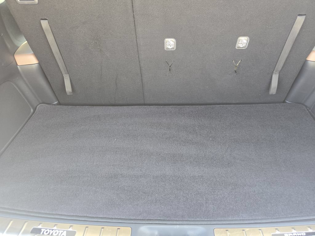Used 2025 Toyota Grand Highlander AWD image 34
