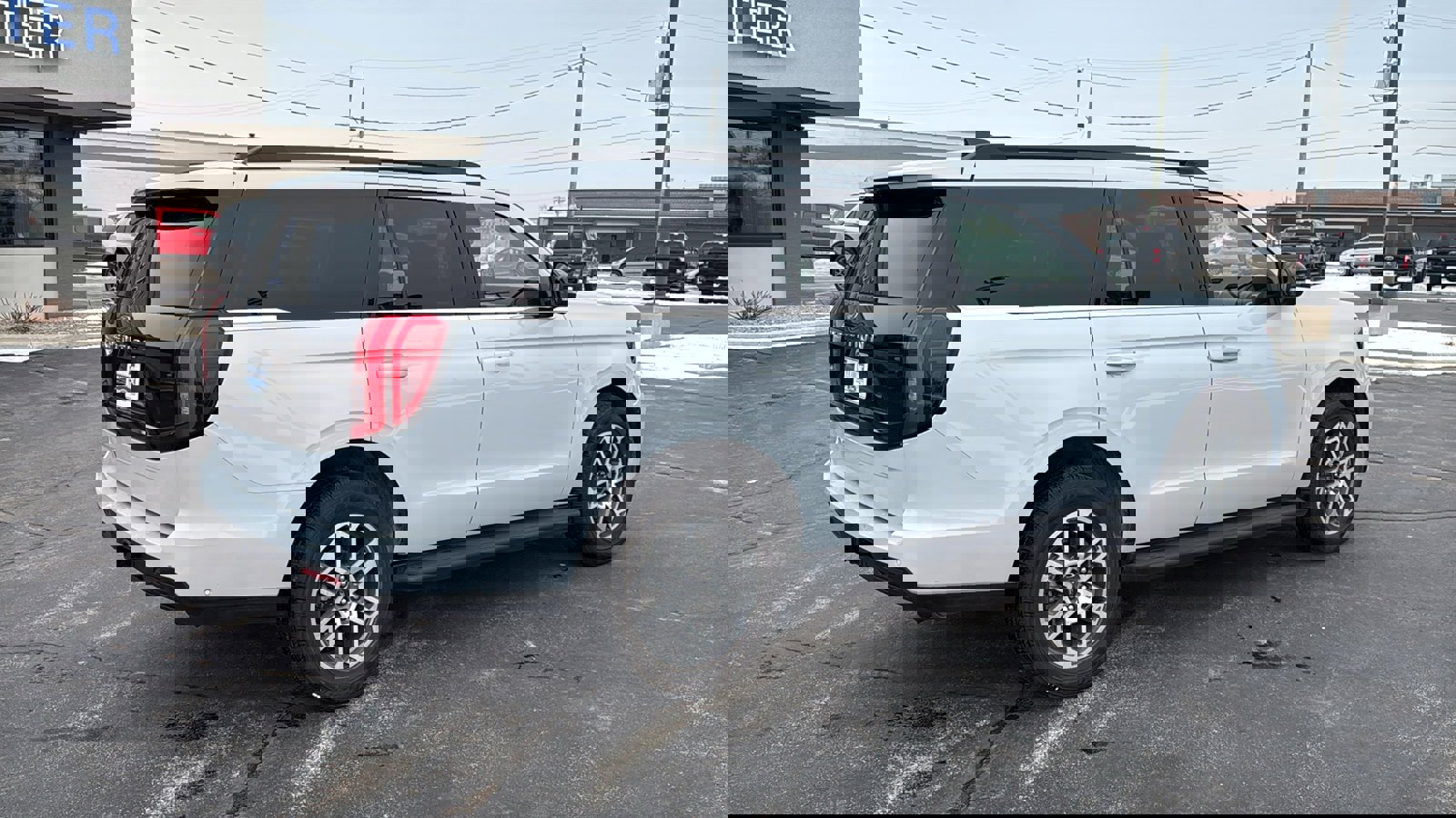 Used 2025 Ford Expedition Active image 6