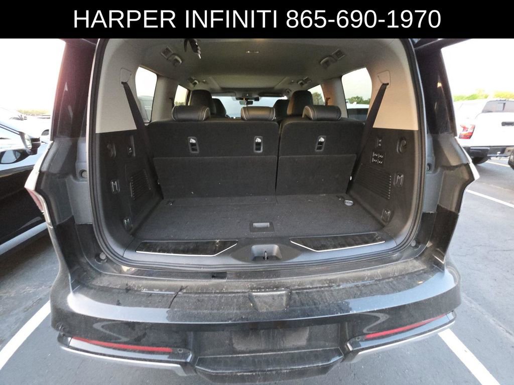 Used 2025 INFINITI QX80 Sensory AWD/4WD image 10