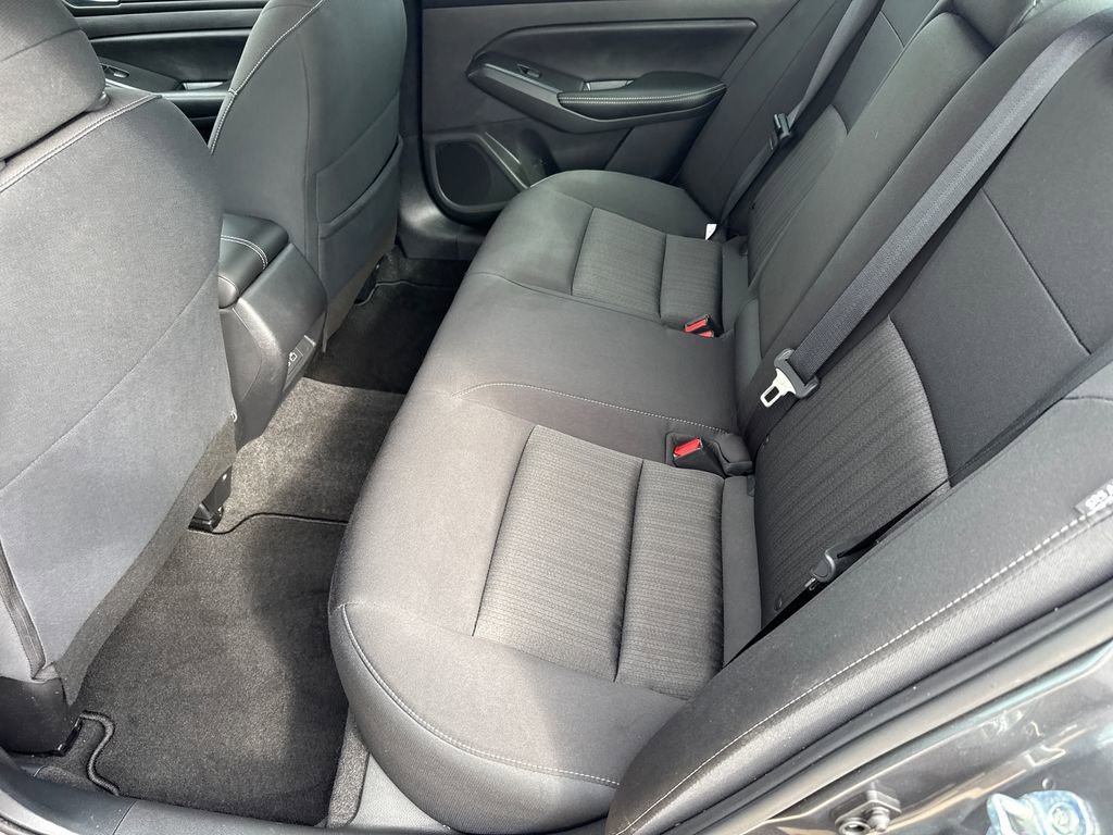 Used 2024 Nissan Altima 2.5 SV w/ SV Premium Package image 17