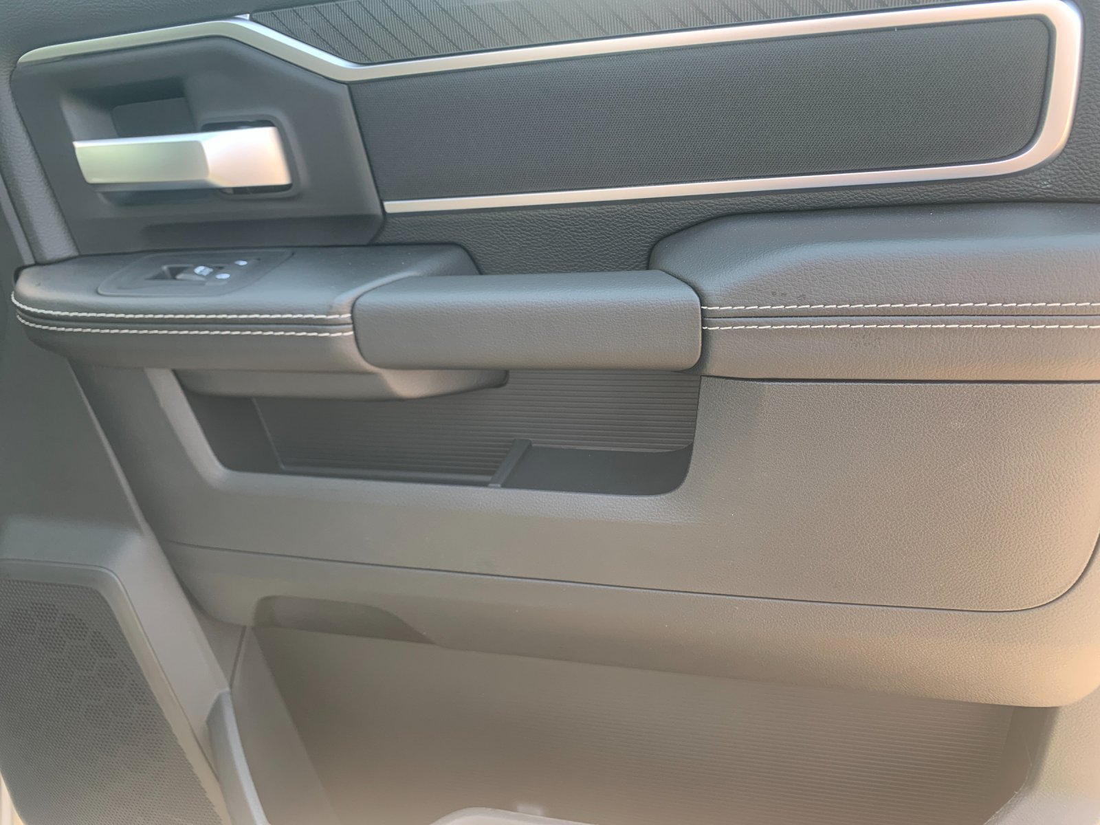 New 2026 RAM 2500 Big Horn AWD/4WD image 18