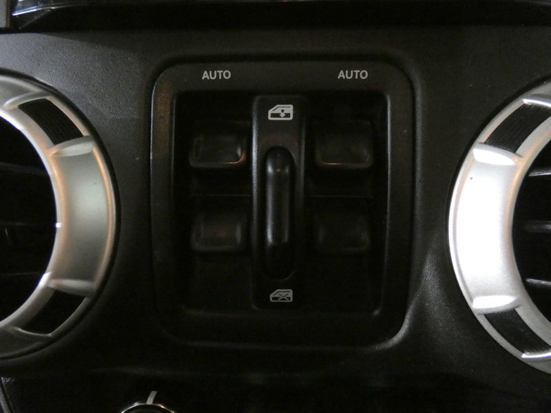 Used 2016 Jeep Wrangler Unlimited Sahara w/ Mopar Chrome Edition Group AWD/4WD image 19