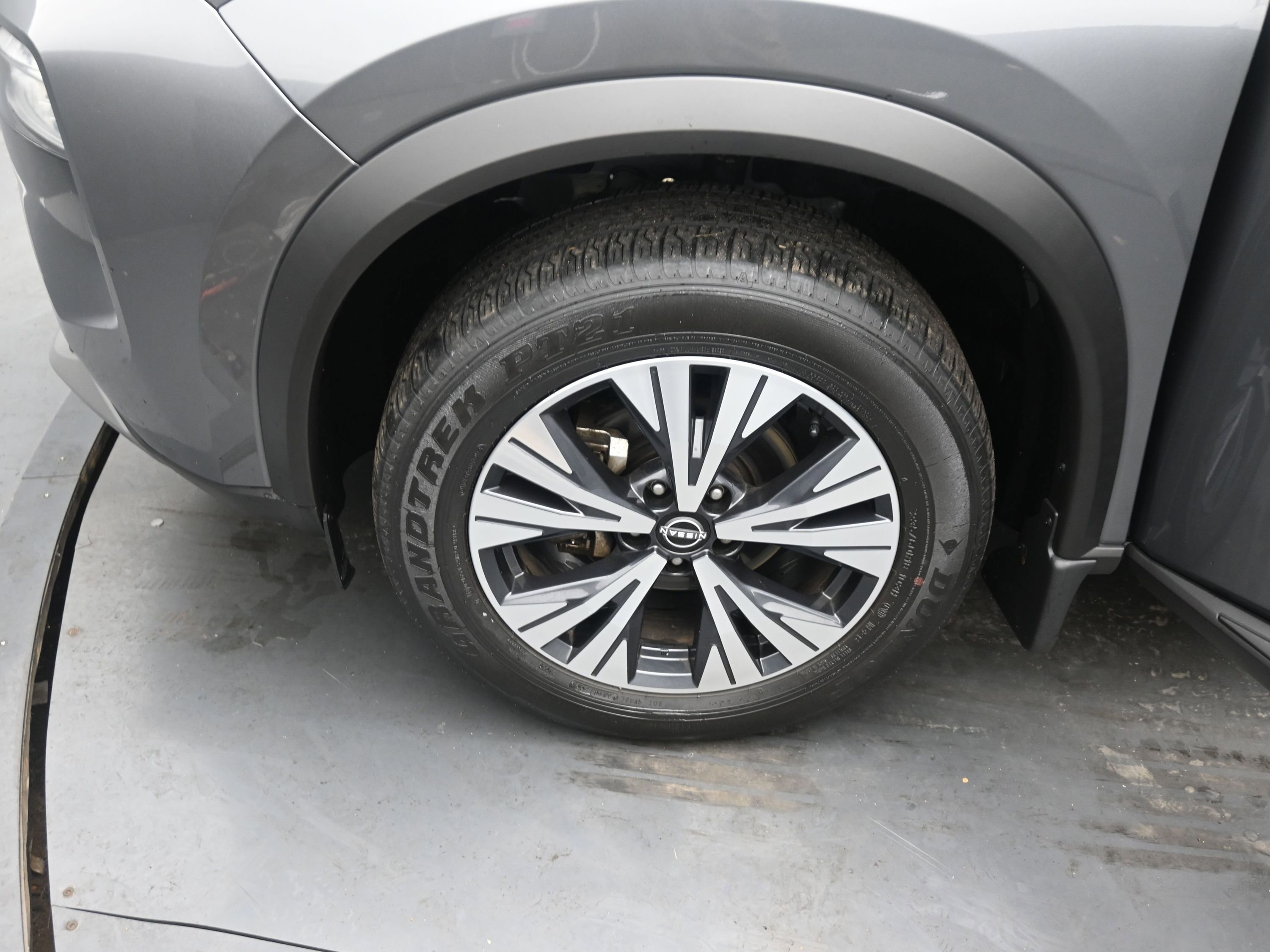 Certified 2023 Nissan Rogue SV image 21