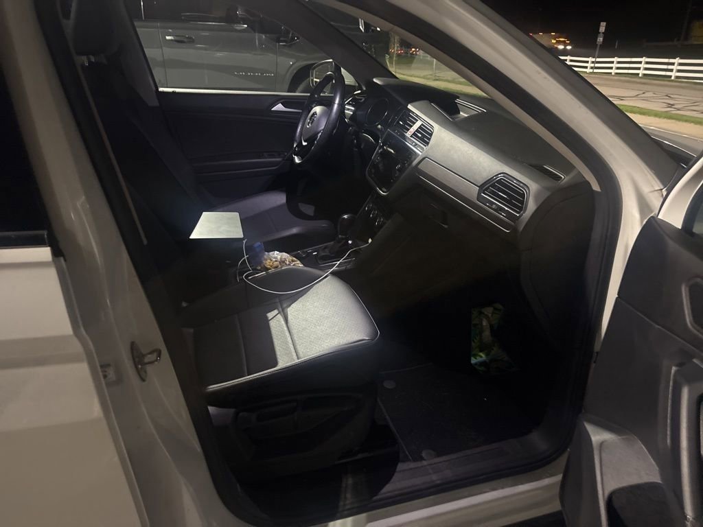 Used 2019 Volkswagen Tiguan SE image 23