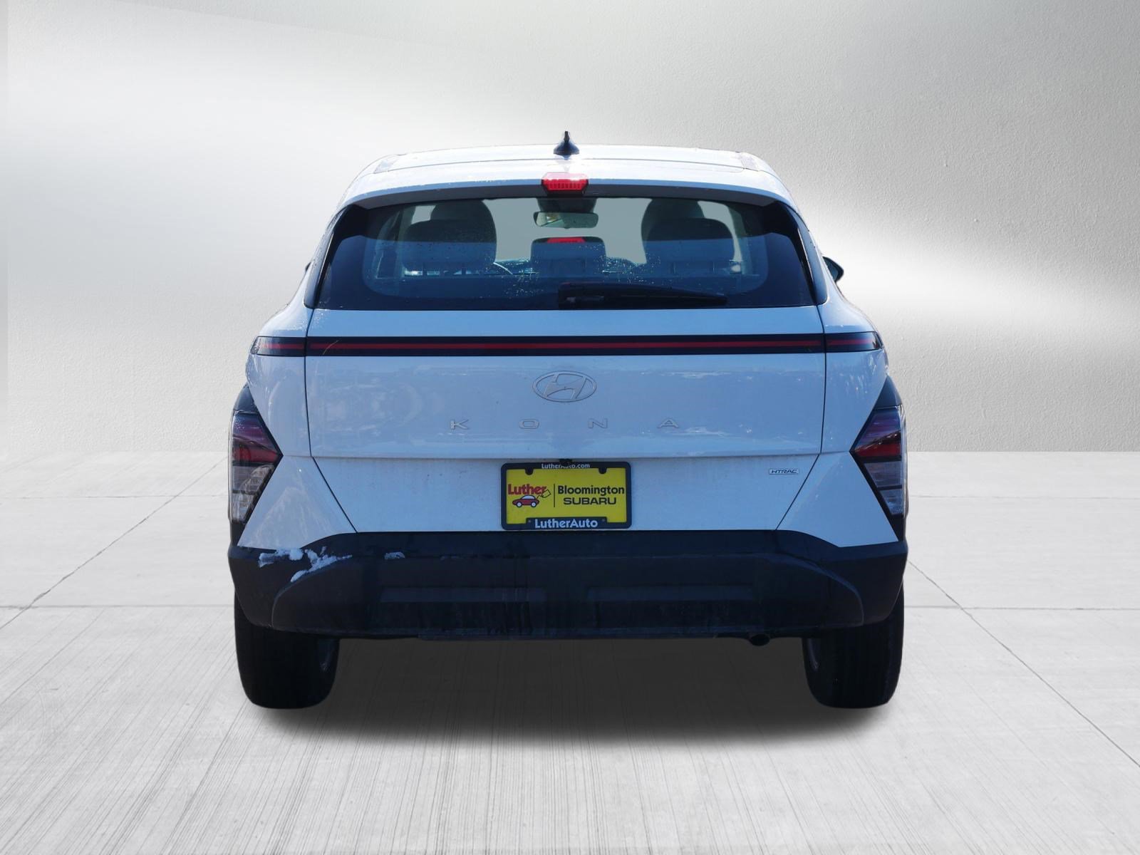 Used 2024 Hyundai Kona SE image 6