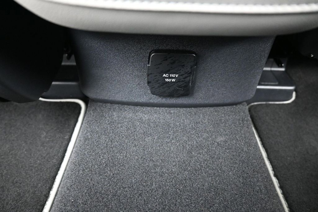 Used 2025 Lincoln Nautilus Reserve AWD/4WD image 33