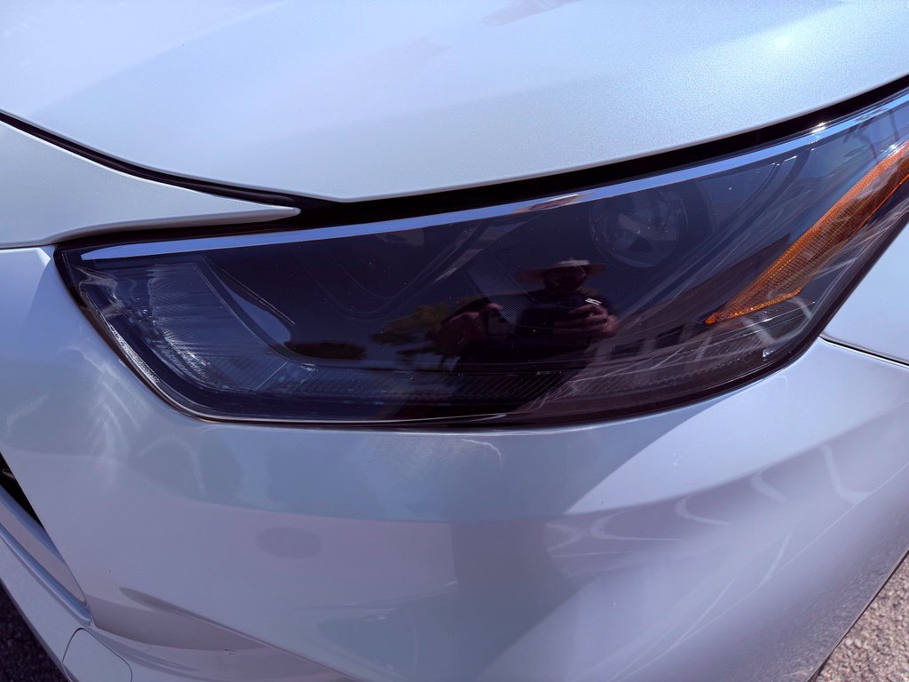 Used 2023 Toyota Highlander LE FWD image 13