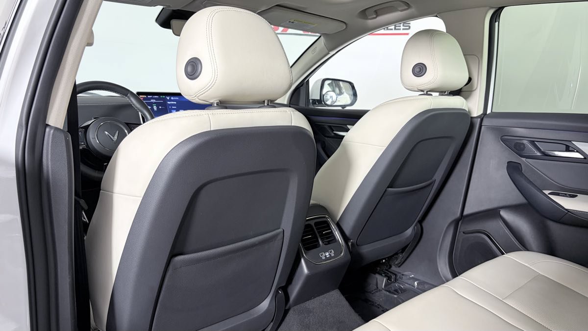 Used 2024 VinFast VF 8 Plus AWD/4WD image 25