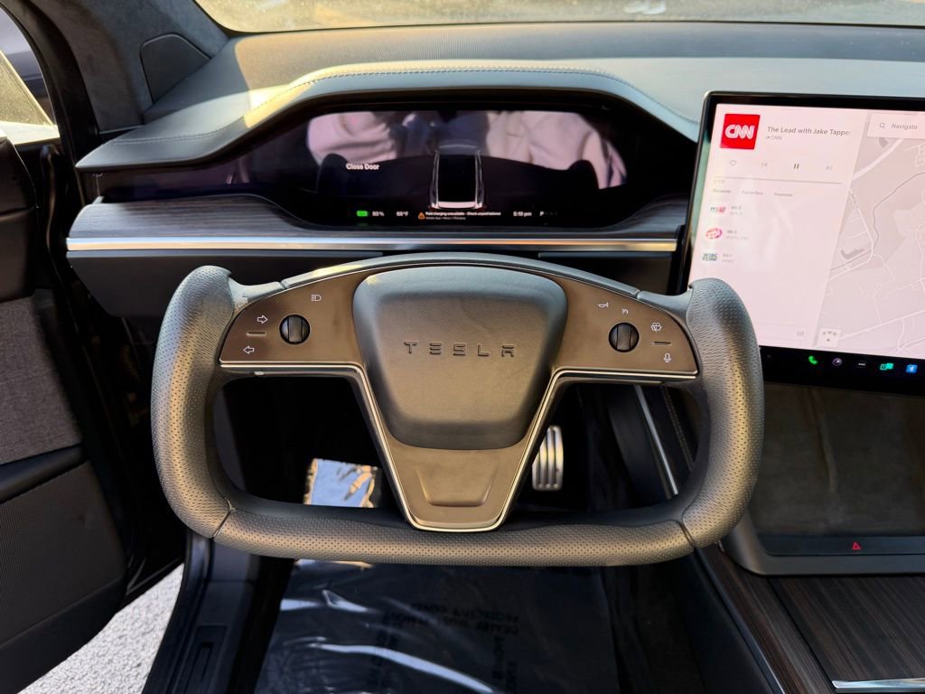 Used 2022 Tesla Model X image 16