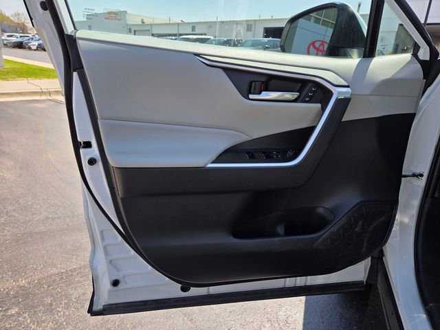 Used 2023 Toyota RAV4 XLE Premium AWD/4WD image 13