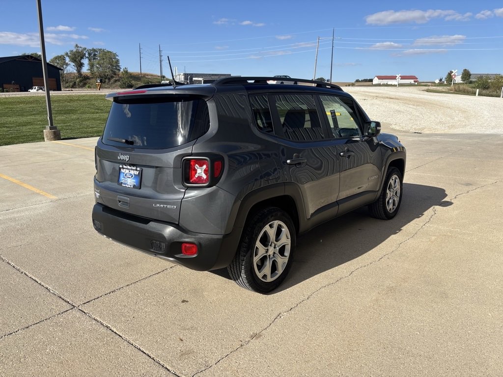 Used 2023 Jeep Renegade Limited image 4