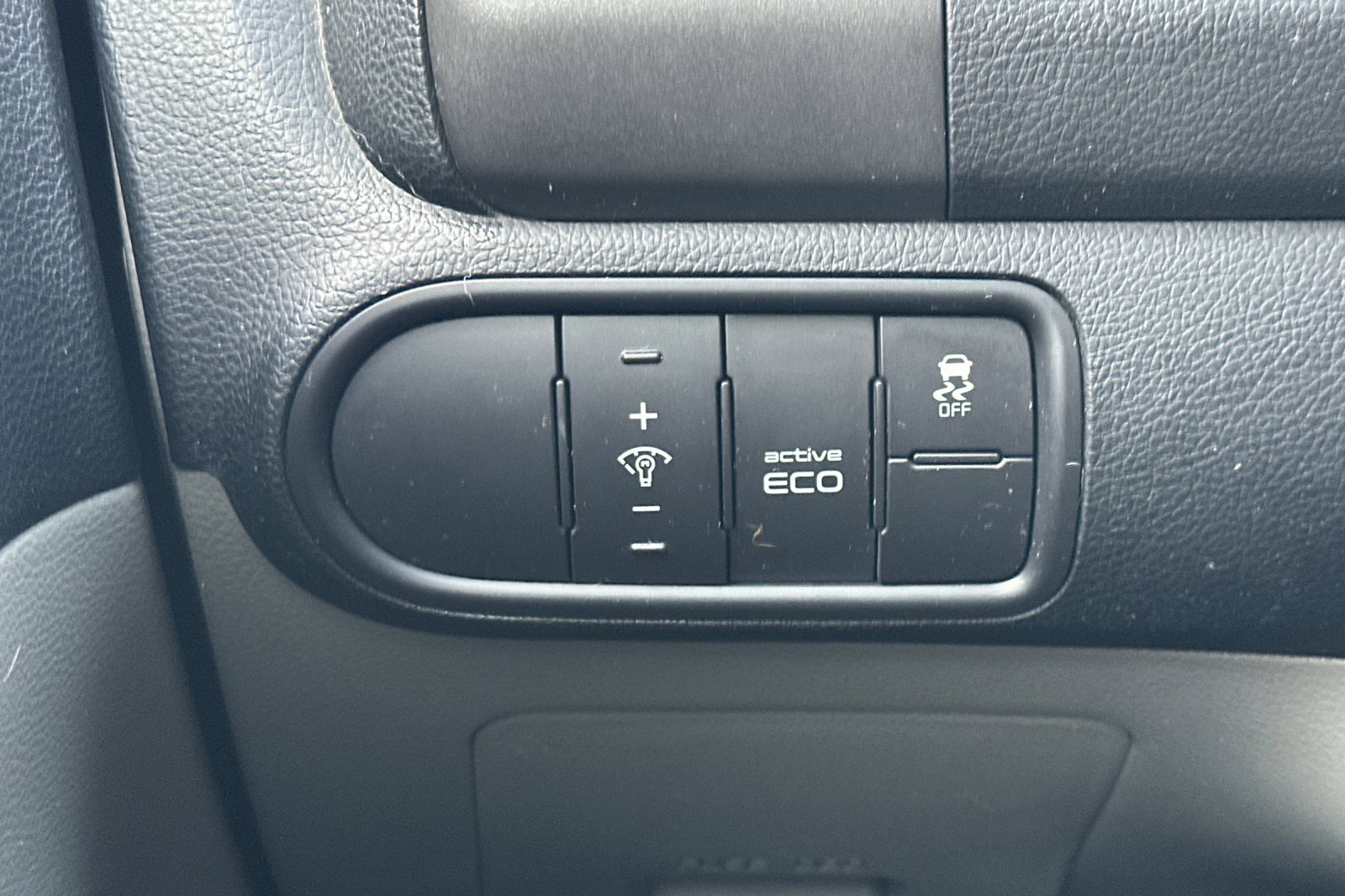 Used 2016 Kia Forte LX image 27