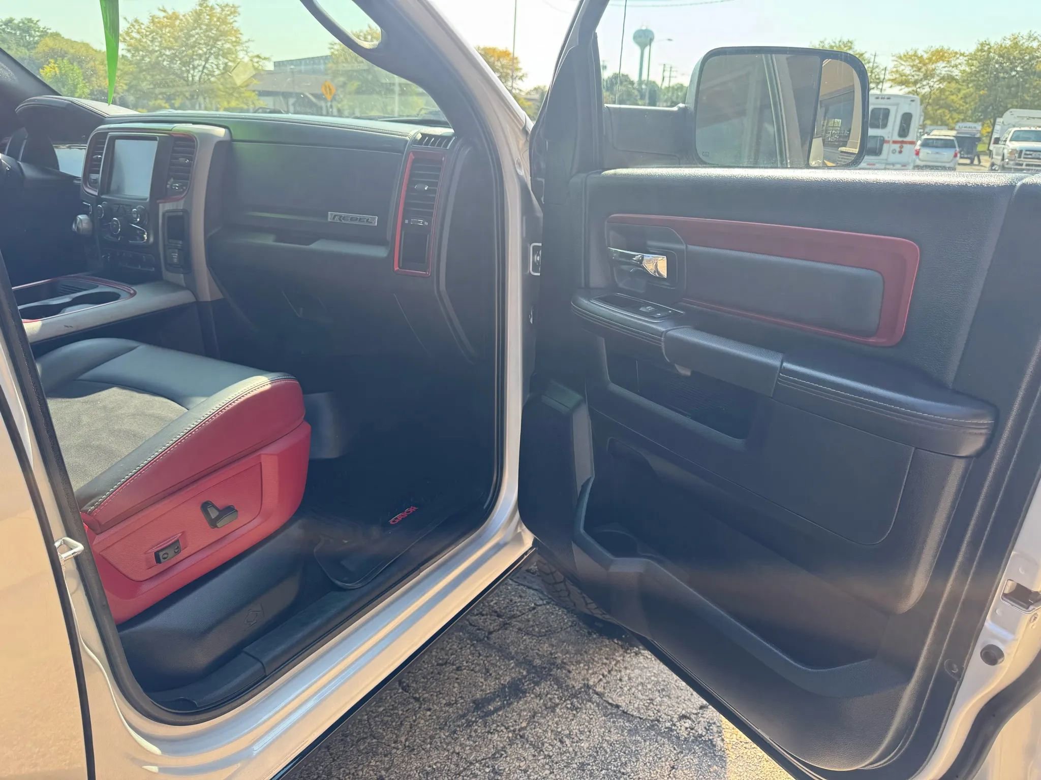Used 2015 RAM 1500 Rebel w/ Luxury Group image 12