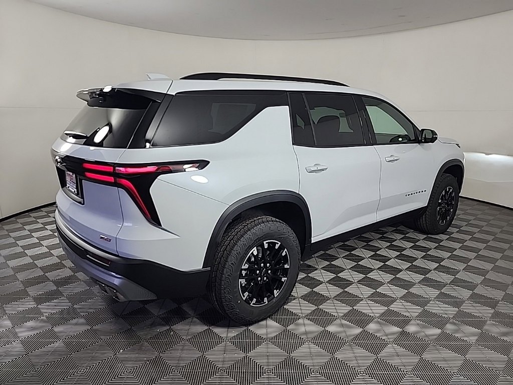 New 2026 Chevrolet Traverse Z71 w/ Driver Confidence Package image 11