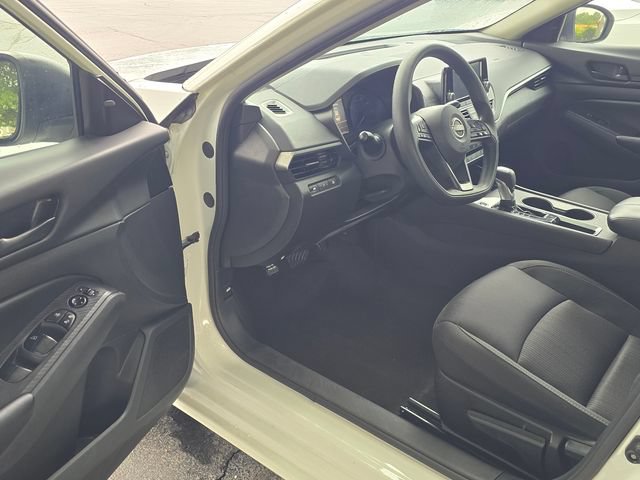 Certified 2024 Nissan Altima 2.5 S FWD image 5
