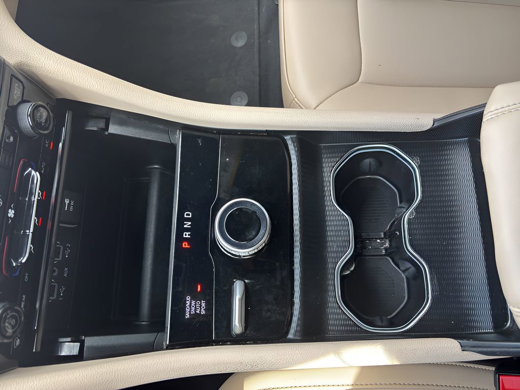 Used 2024 Jeep Grand Cherokee L Limited w/ Black Appearance Package image 19