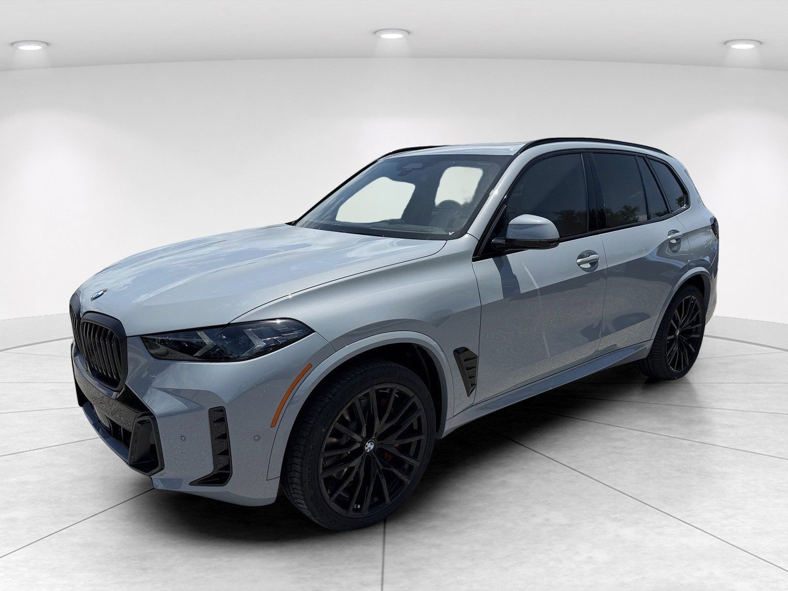 New 2026 BMW X5 xDrive40i w/ M Sport Package AWD/4WD image 7