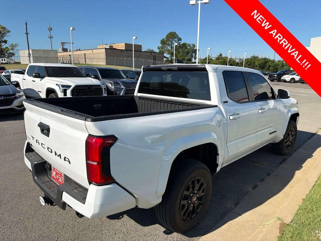 Used 2026 Toyota Tacoma SR5 AWD/4WD image 4
