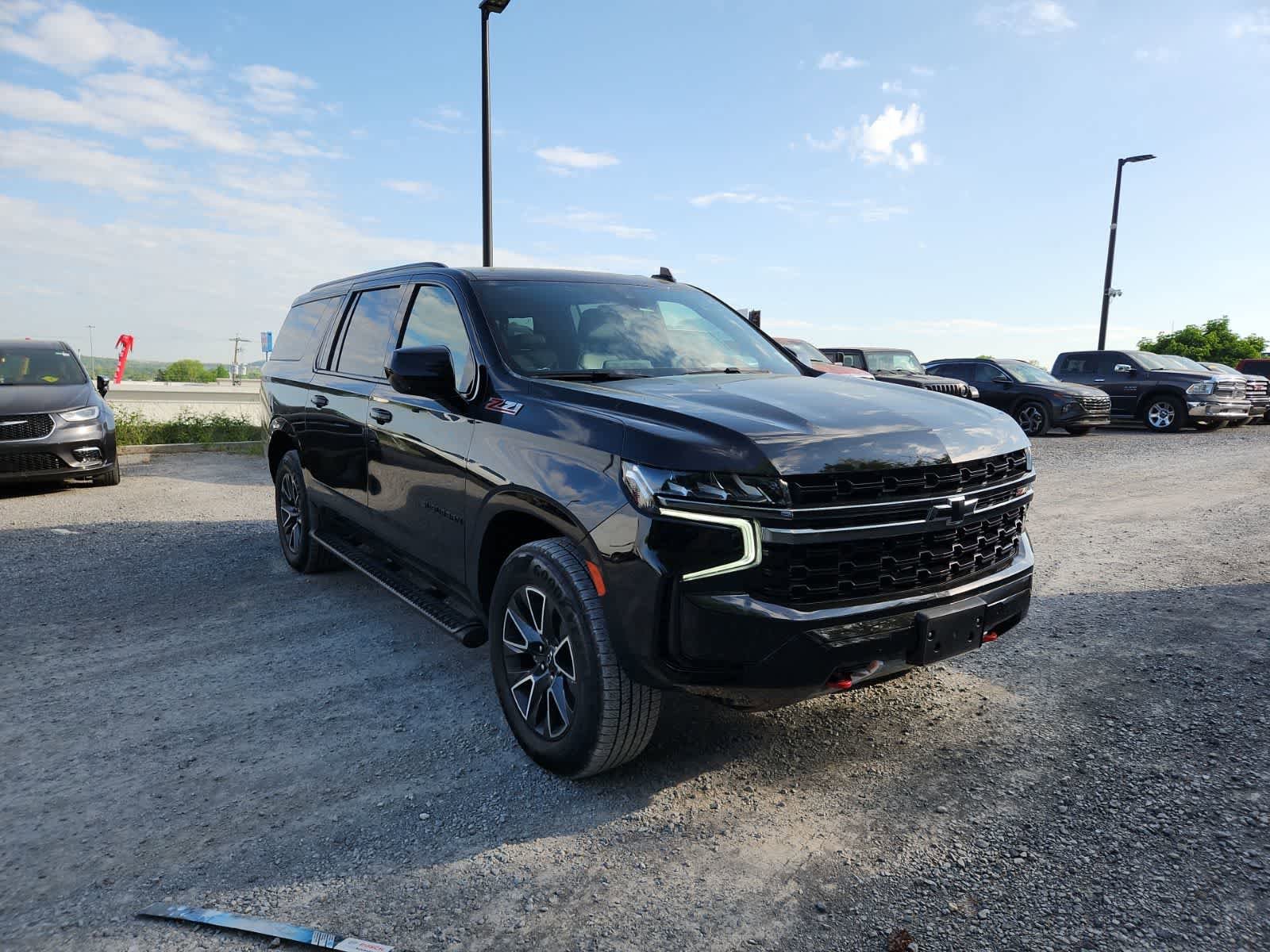 Used 2022 Chevrolet Suburban Z71 AWD/4WD image 7