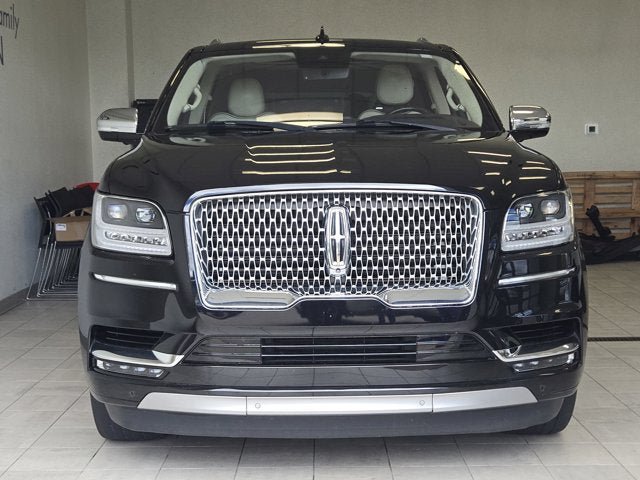 Used 2020 Lincoln Navigator Black Label AWD/4WD image 2