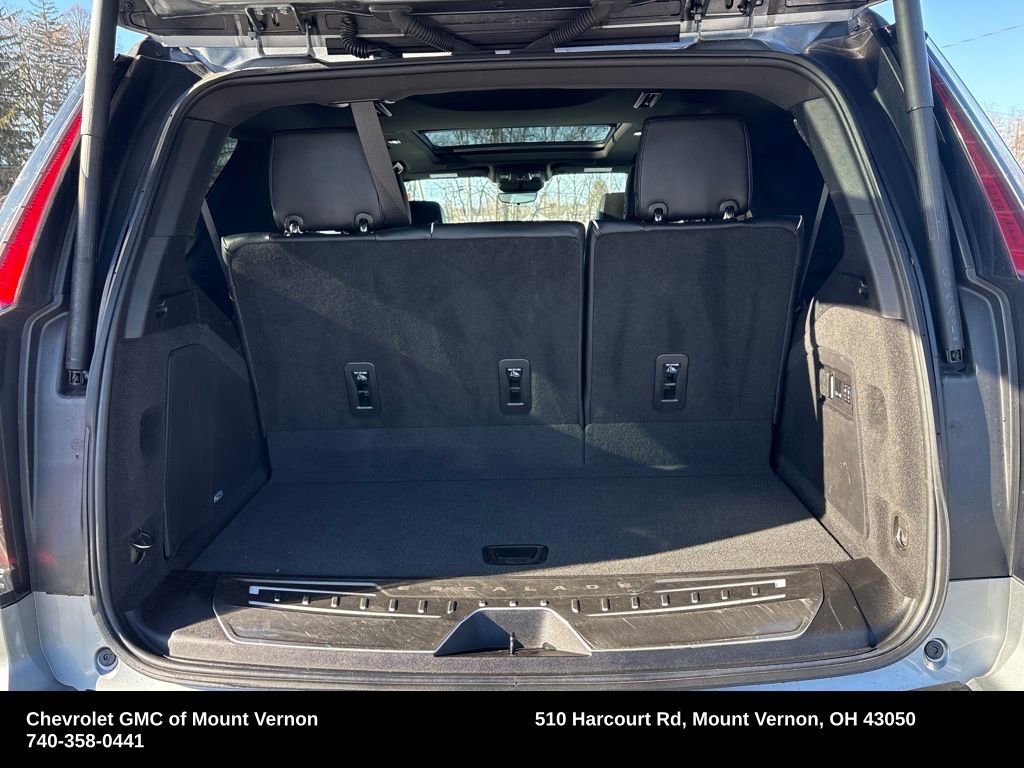 Used 2023 Cadillac Escalade Premium Luxury image 22