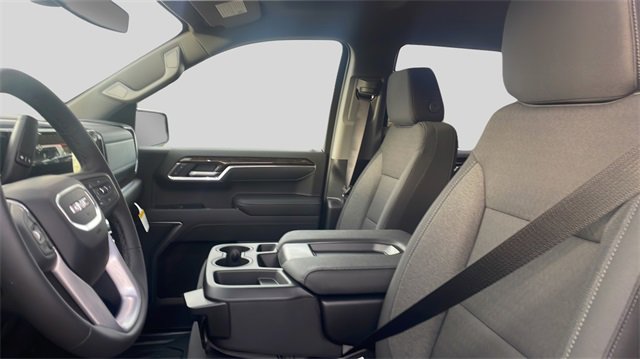 New 2026 GMC Sierra 1500 SLE image 16