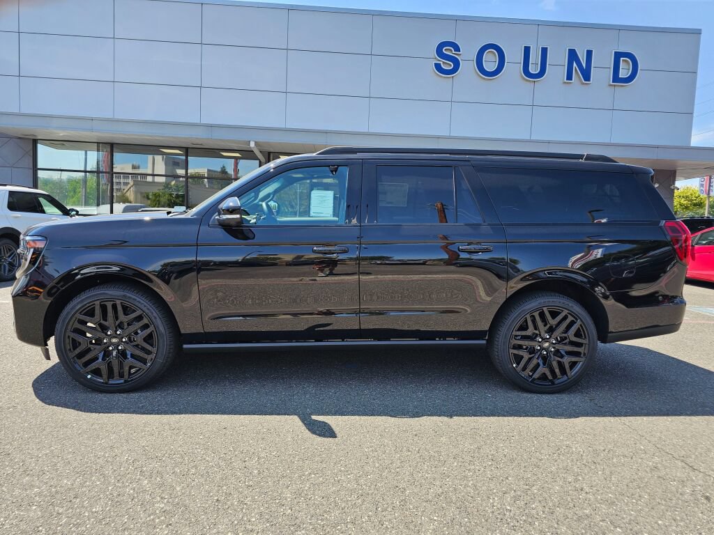 New 2026 Ford Expedition Max Platinum w/ Stealth Performance Package AWD/4WD image 8